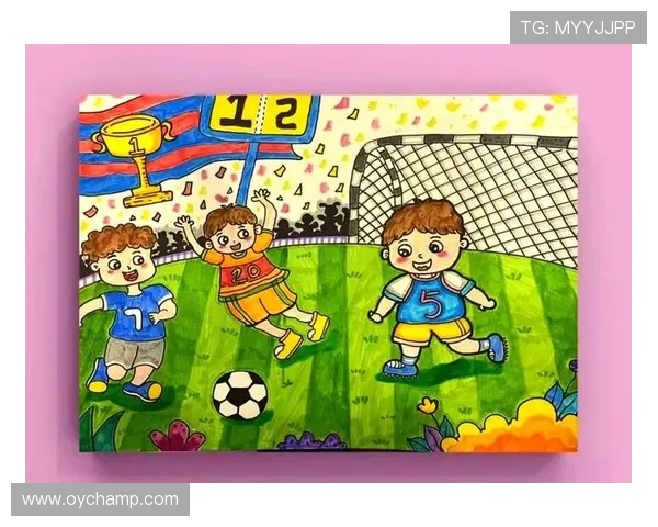 每周三次足球锻炼塑造健康体魄提升团队协作能力与坚持精神魅力展