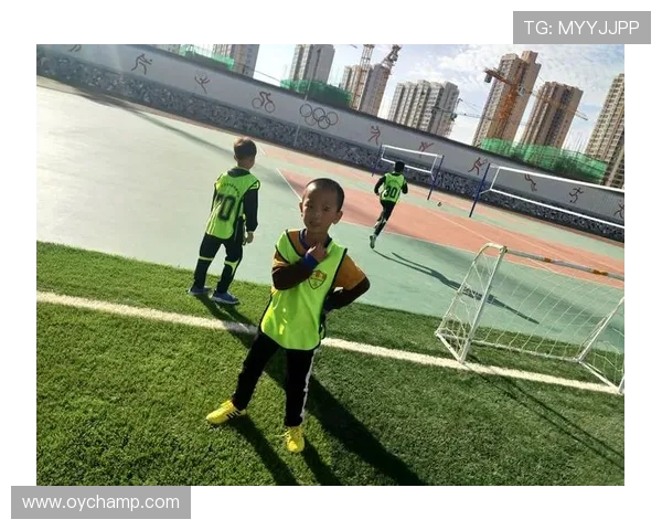 突泉县一中足球队队员奋勇拼搏展现校园青春风采全景故事纪实篇