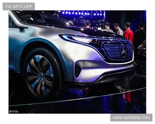 足球兰州限量版发布 全新设计引领潮流风向标